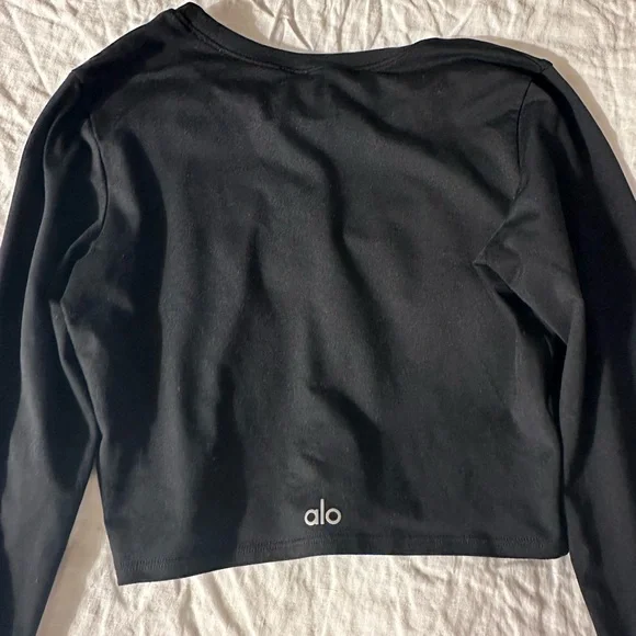 ALO Yoga Black Long Sleeve Top - Picture 1 of 4
